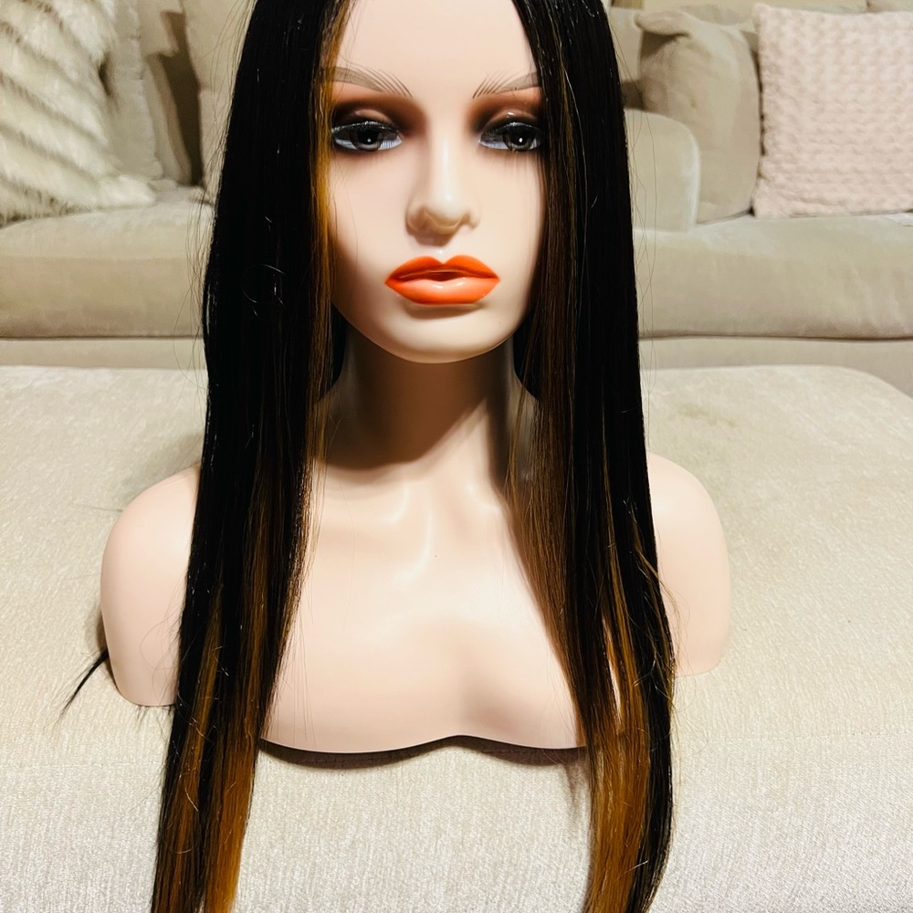 Wig - Picture 10 of 10